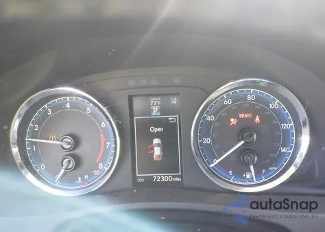 2018 Toyota Corolla Se z USA, uszkodzony, nr VIN 5YFBURHE0JP793535